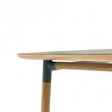 Form Table 120 x 120