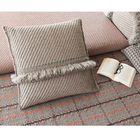 Garden Layers / Diagonal Cushion