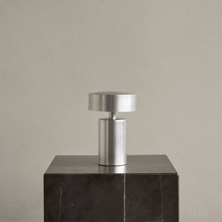 Column table lamp - portable