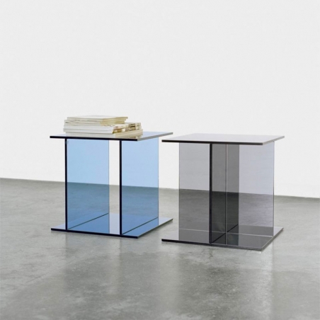 Vier side table