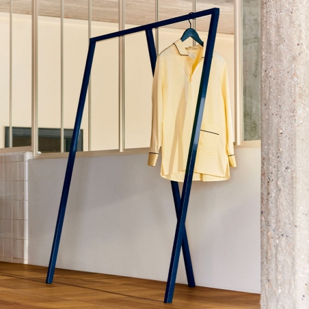 Loop Stand Wardrobe