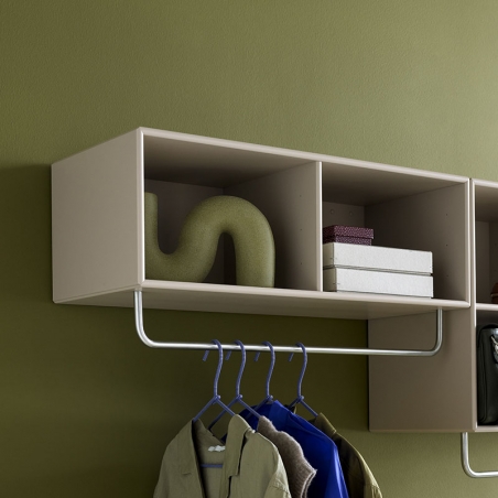 QS_COAT Shelf with clothes...